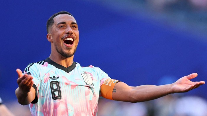 Manchester United Alihkan Target, Youri Tielemans Masuk Radar Penguatan Lini Tengah